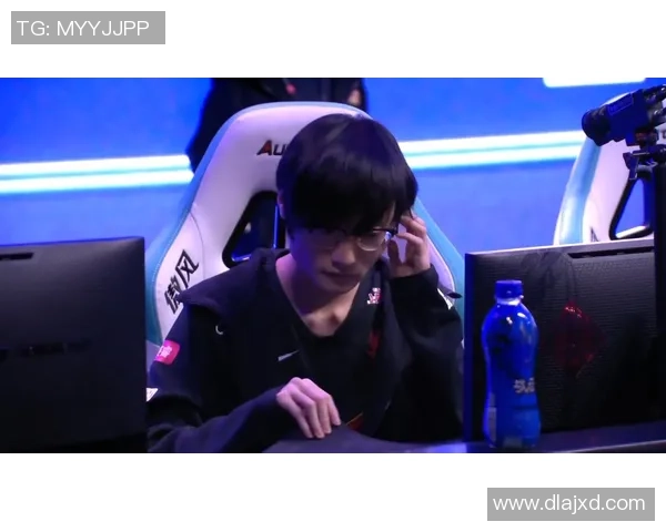 LNG战队在王者荣耀赛场上的进攻策略分析与得失总结